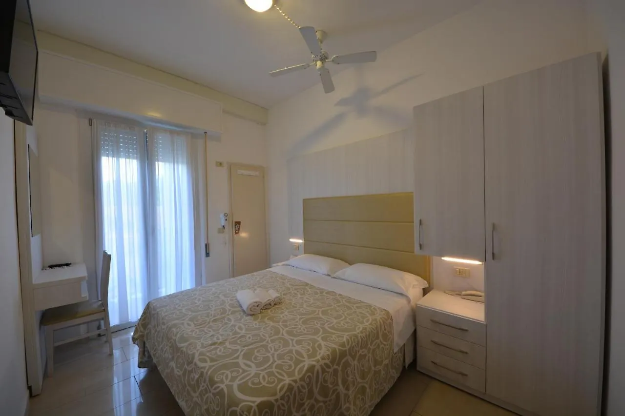 Hotel Ca D'Oro Ρίμινι 2*,  Ιταλία