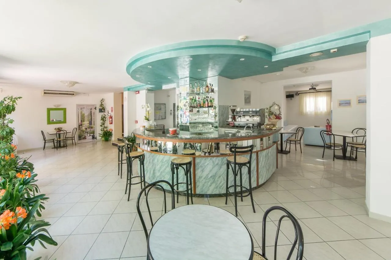 Hotel Ca D'Oro Ρίμινι 2*,