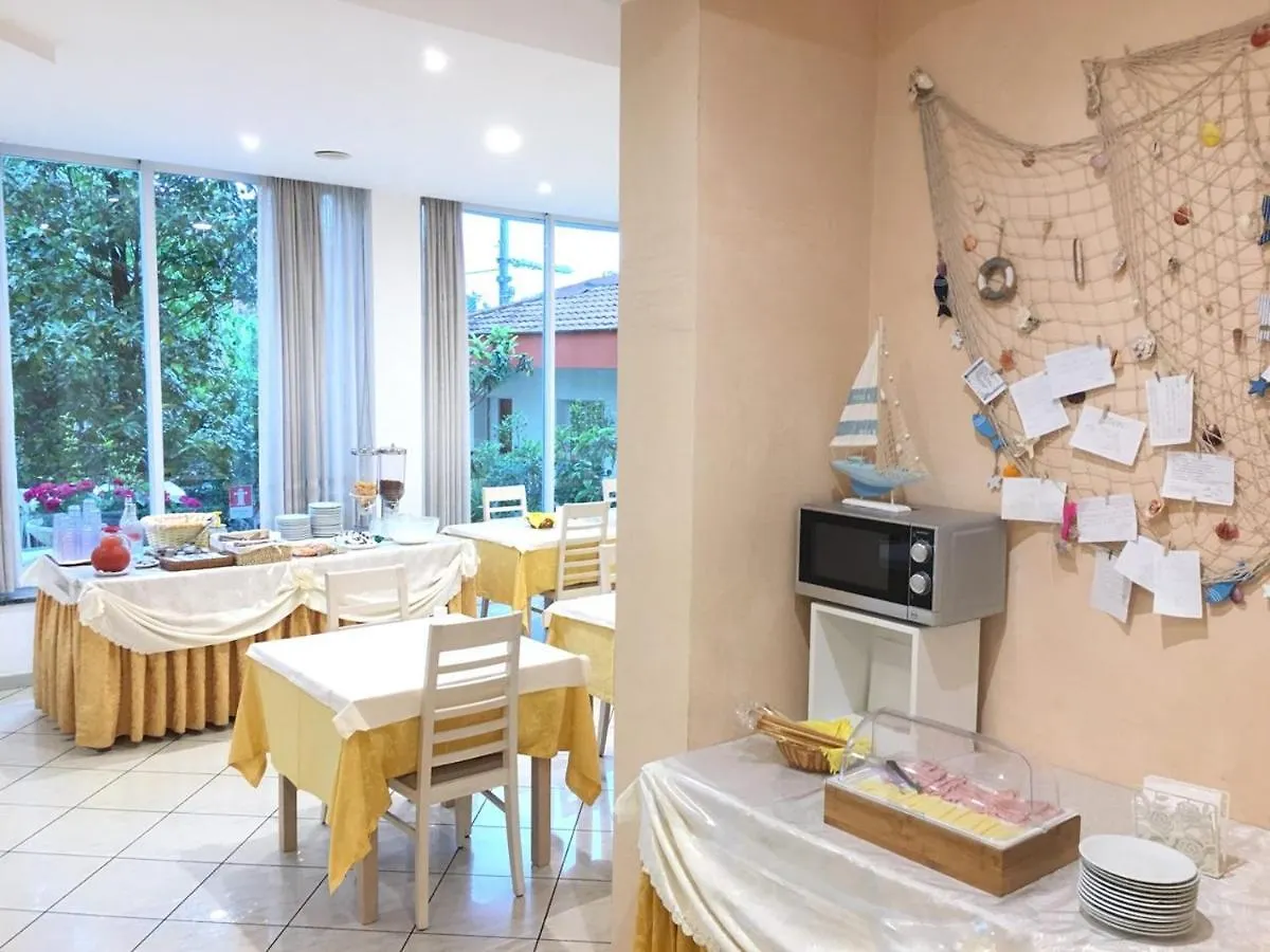 Hotel Ca D'Oro Ρίμινι 2*,  Ιταλία